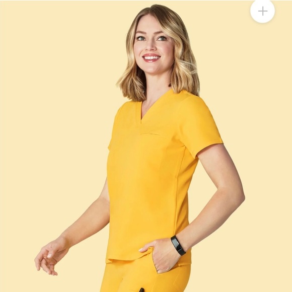 XS top and XS jogger style pants. Never worn. Just didn’t fit me - Picture 2 of 3